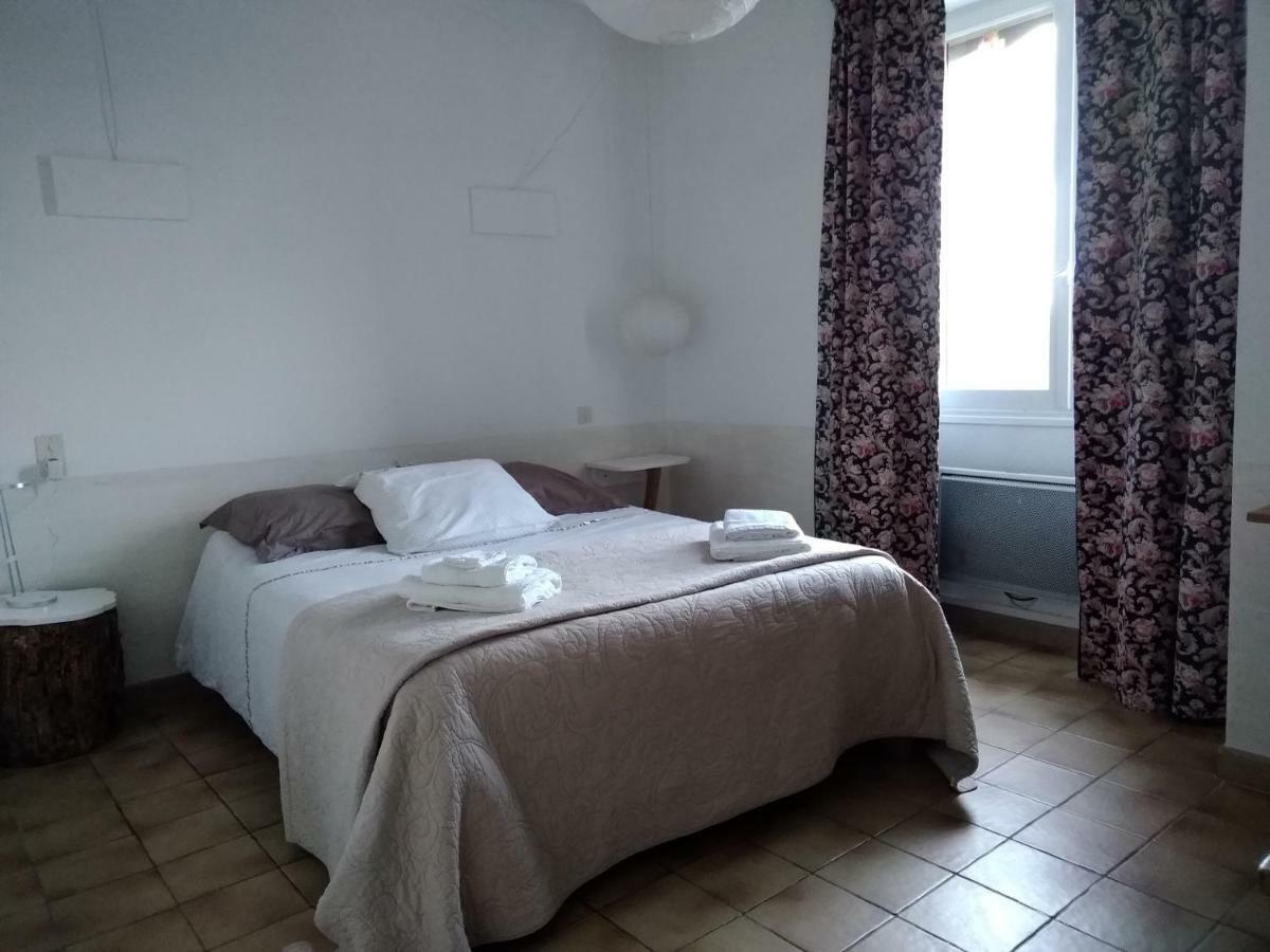 Le Petit Fabre Hotell Montagnac  Eksteriør bilde