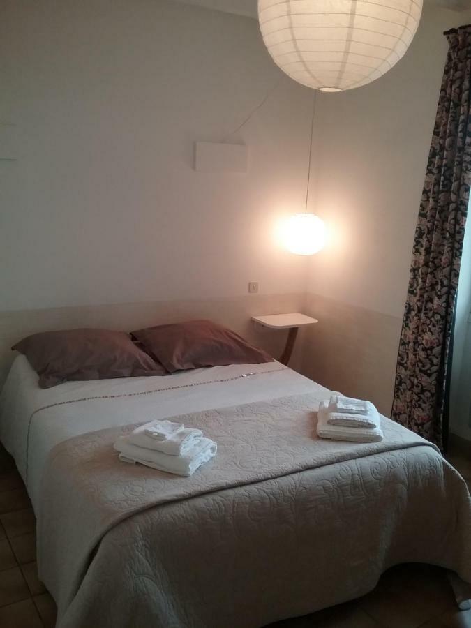 Le Petit Fabre Hotell Montagnac  Eksteriør bilde
